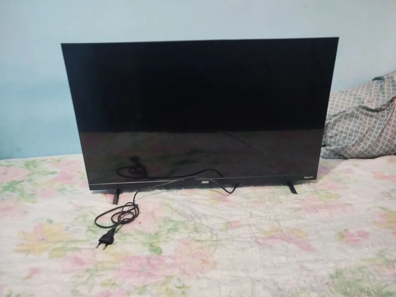 TV ROKU 32 POLEGADAS COM DEFEITO