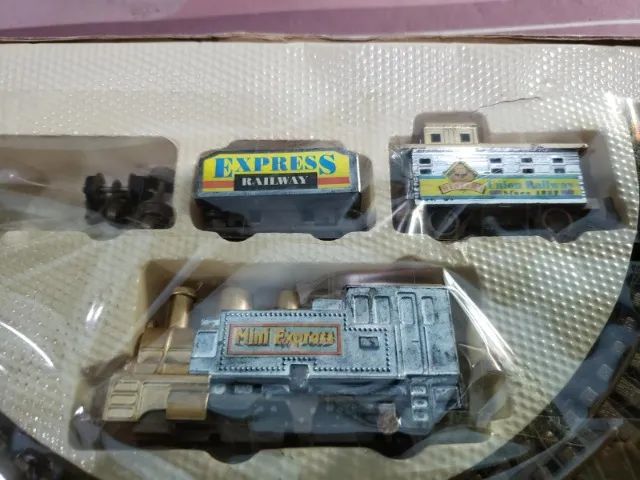 conjunto de trem de brinquedo marca moonbo  - Foto 4