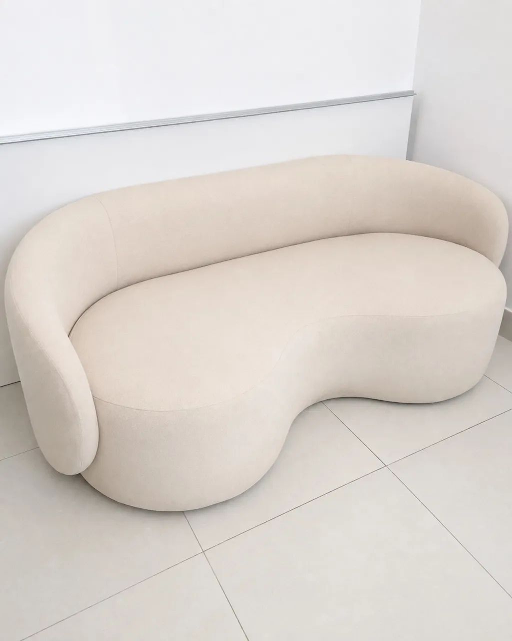 Sofá Orgânico 3 Lugares Bouclé Branco 2m - Foto 2