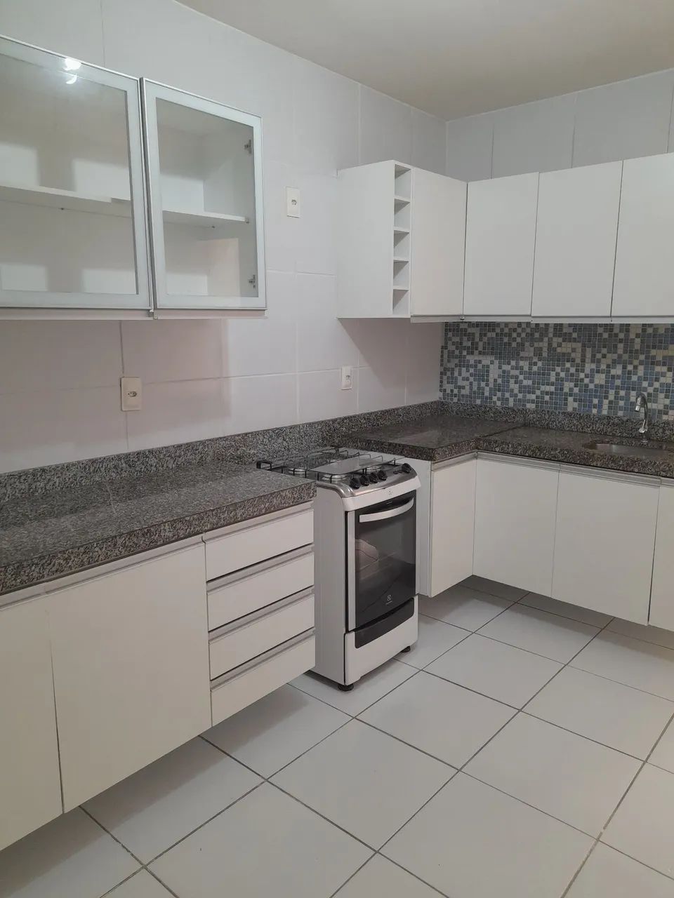 Alugo Casa Térrea *  1.700 - Foto 4
