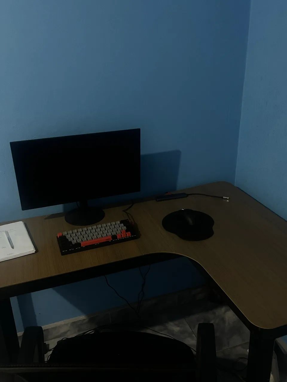 Mesa e cadeira escritório 