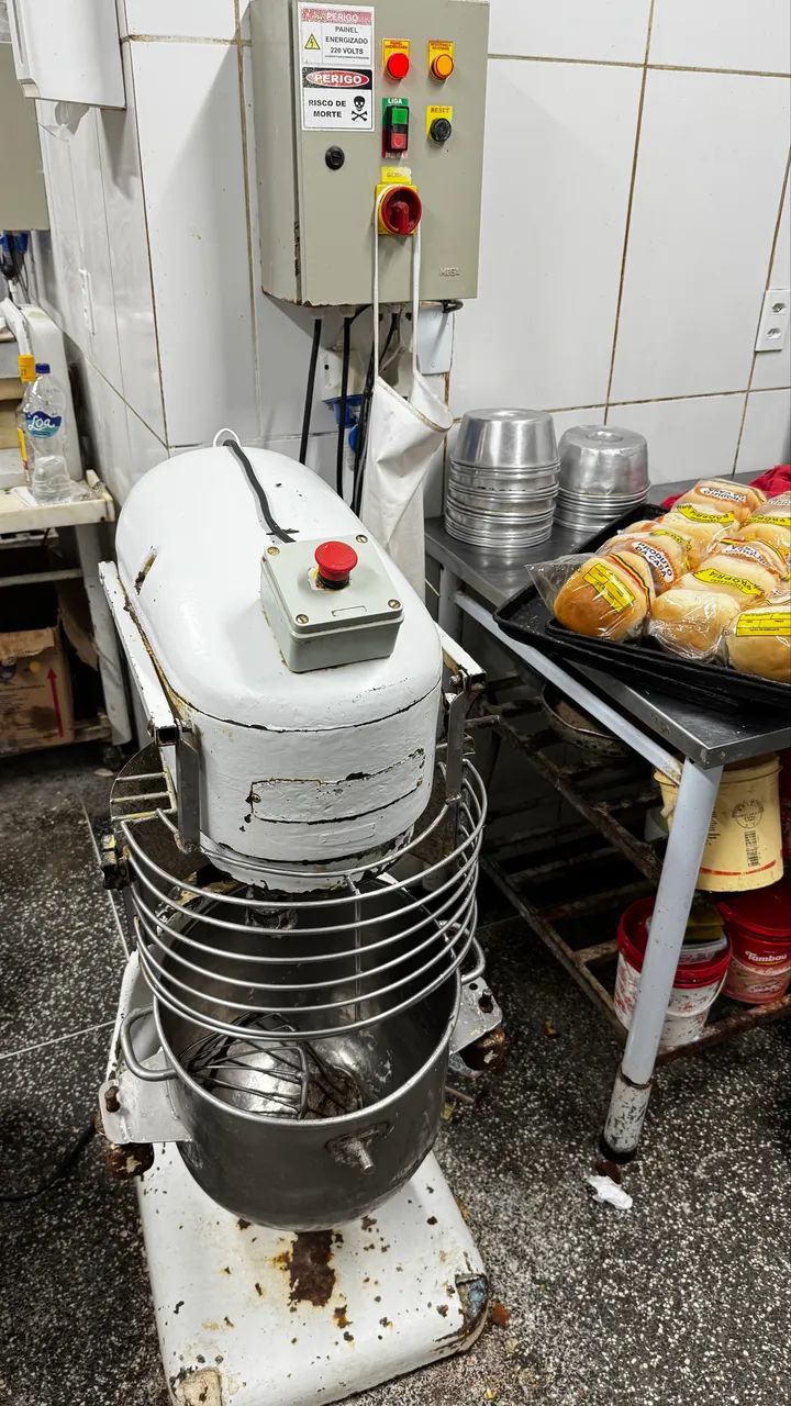 Batedeira para bolos 40L