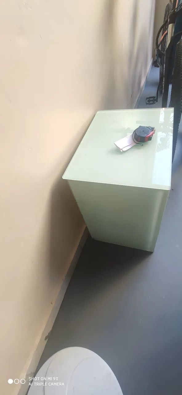 Mesa pequena de vidro  - Foto 4