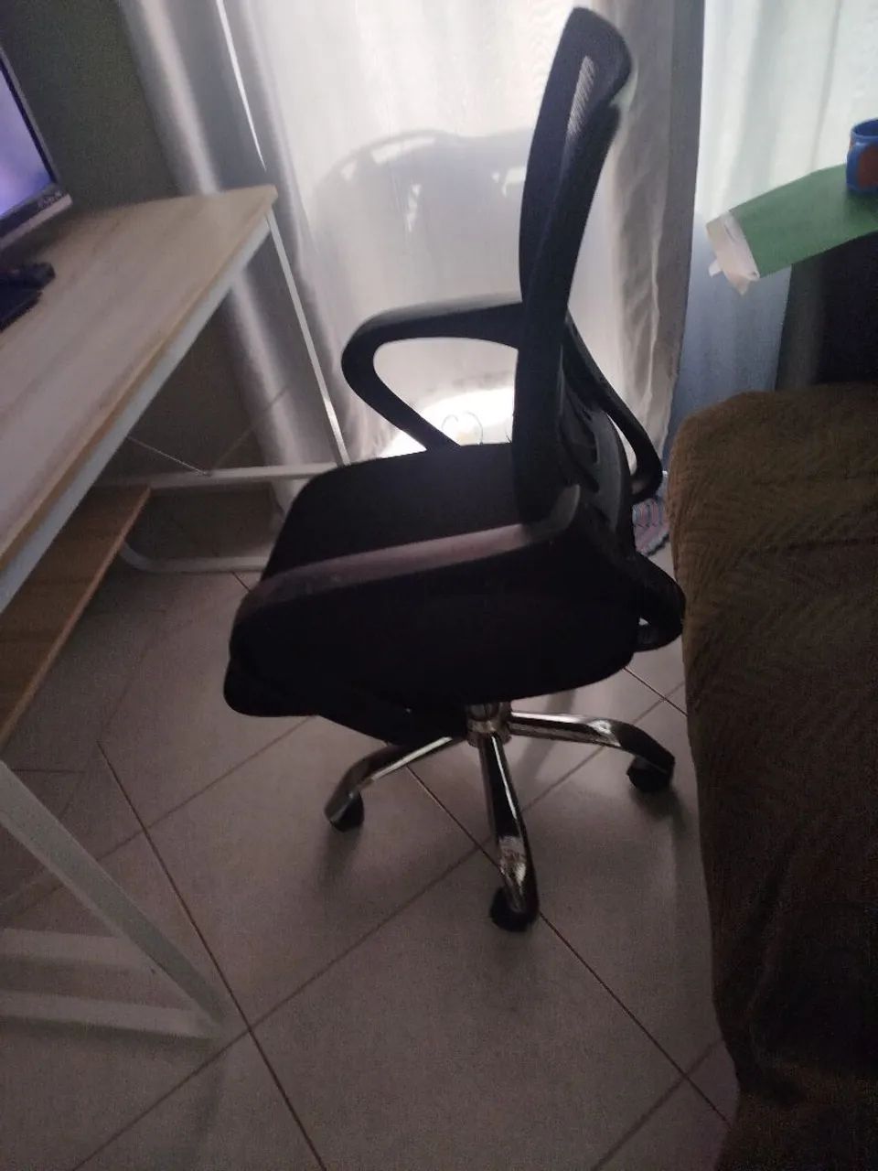 Mesa de estudos e cadeira de estudos  - Foto 5