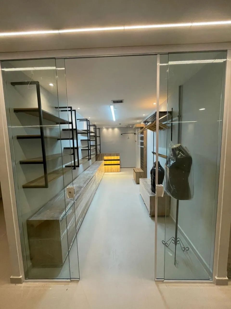 Móveis modulados/planejados - Loja completa  - Foto 4