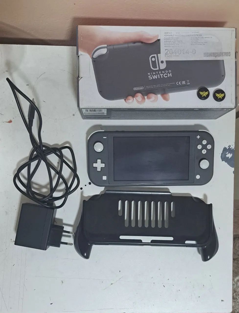 Nintendo Switch Lite(danificado)