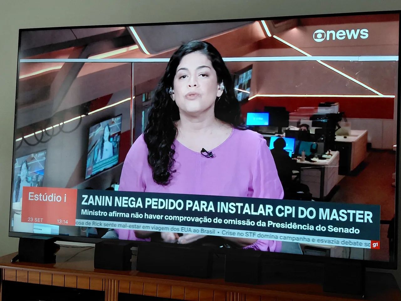 TV 65 polegadas novíssima. Leva de brinde um DVD BLUERAY da LG novo - Foto 5