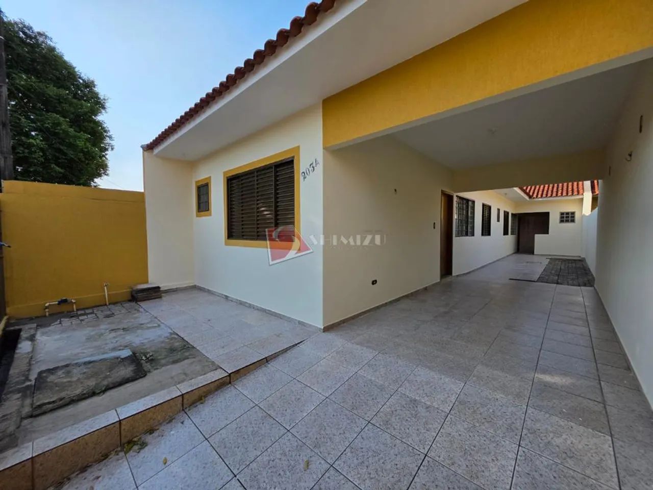 Casa para alugar em Maringá, Jardim Oásis, com 3 quartos, com 99.49 m² - Foto 2