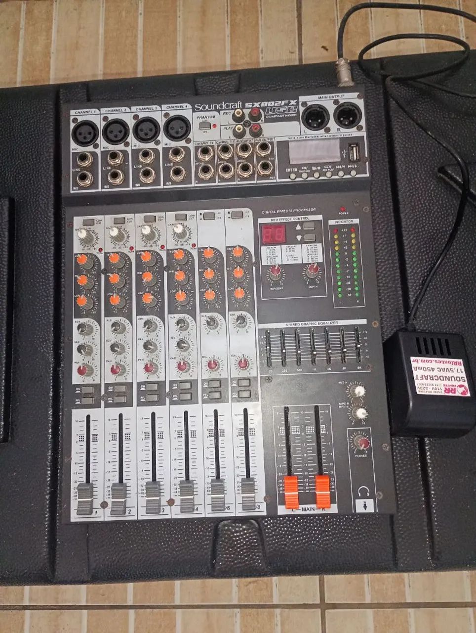 MESA de som SOUNDCRAFT sx802fx