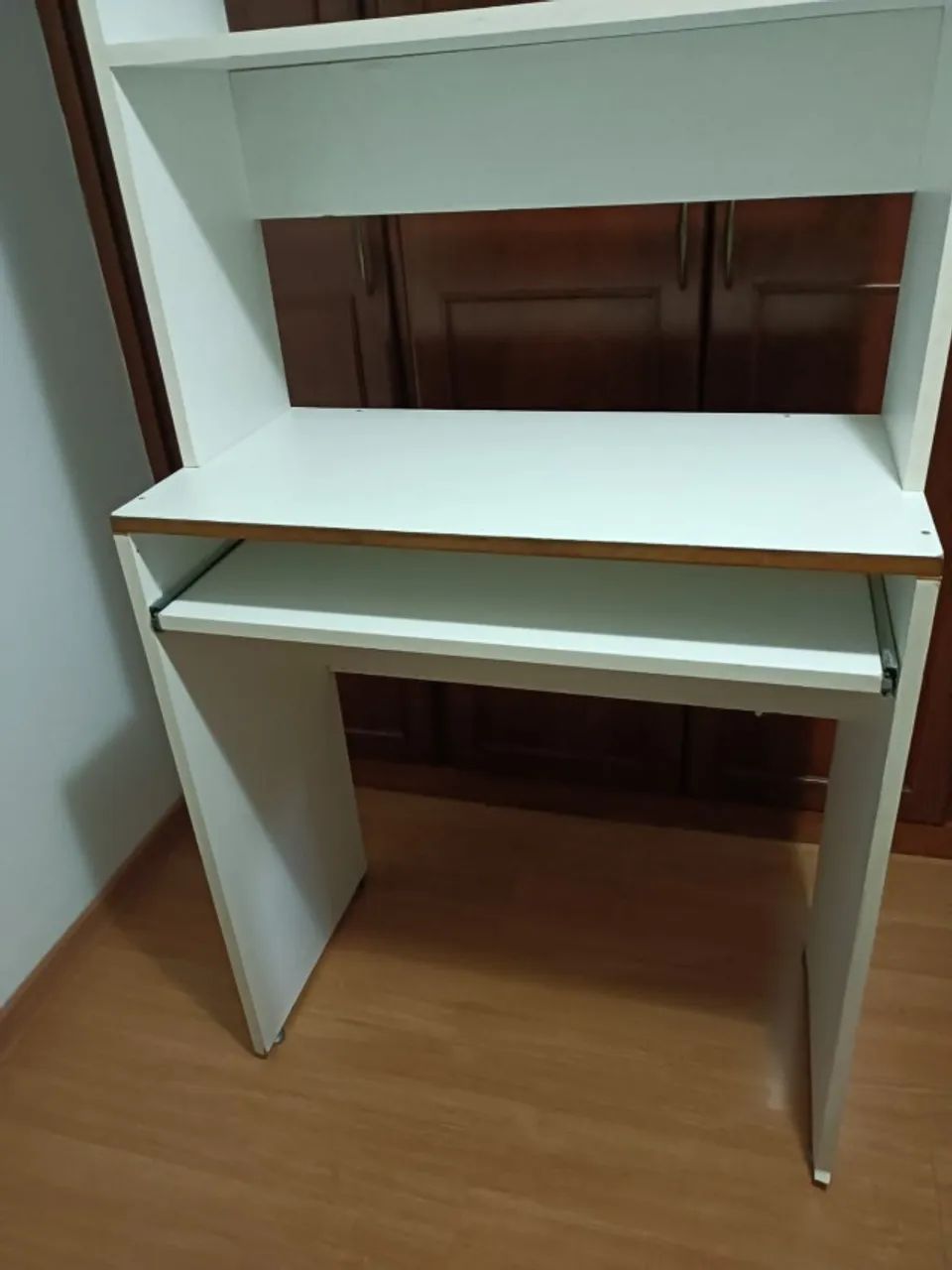 Mesa de Computador com Prateleiras em MDF - Usada - Foto 2