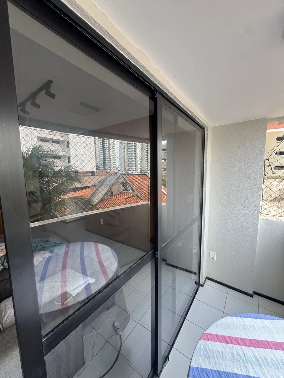 Porta de Vidro Muito Nova 