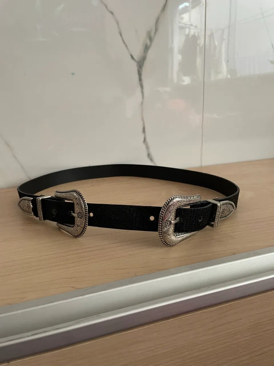 Cinto preto elegante