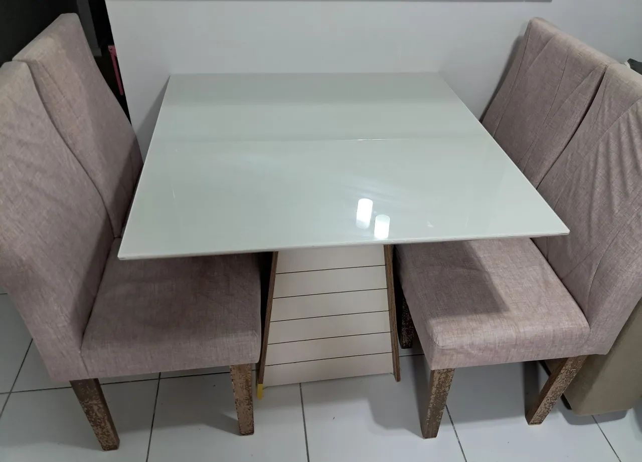 Sala de jantar de 4 lugares