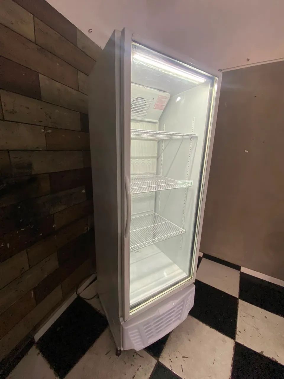 Expositora de bebidas porta de vidro entrega grátis  - Foto 2