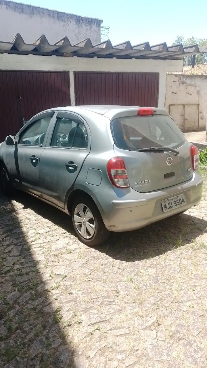 Nissan March 2013