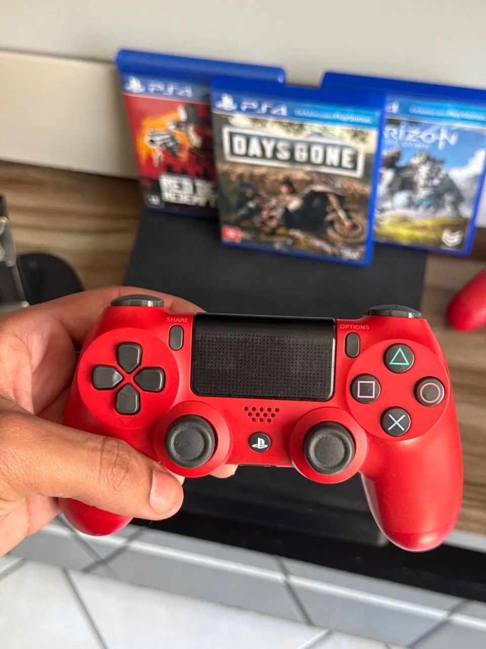 Ps4 + 3 jogos + Acessório  e Jogos - Foto 3