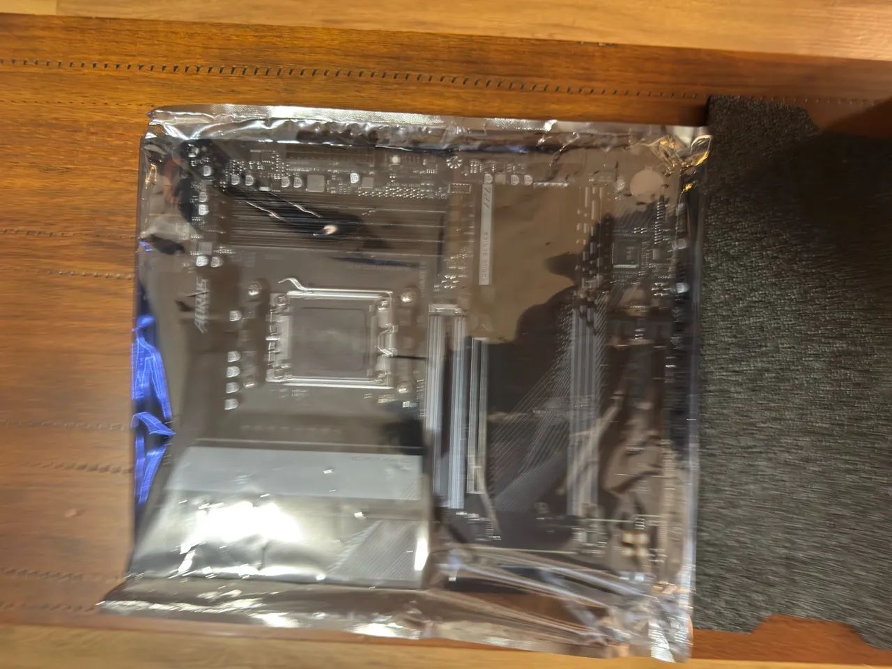 Placa mãe B650 Aorus Elite AX V2 - Foto 3