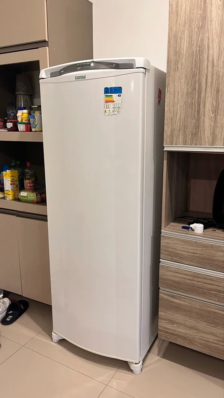 Geladeira cônsul uma porta