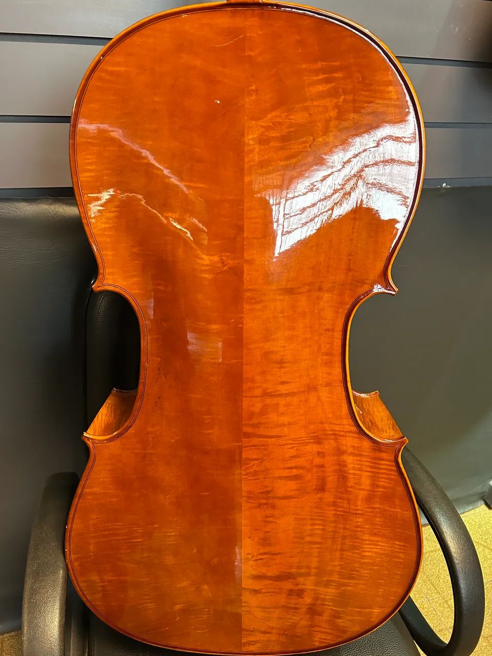 Violoncelo Eagle 4/4 C200 seminovo  - Foto 4