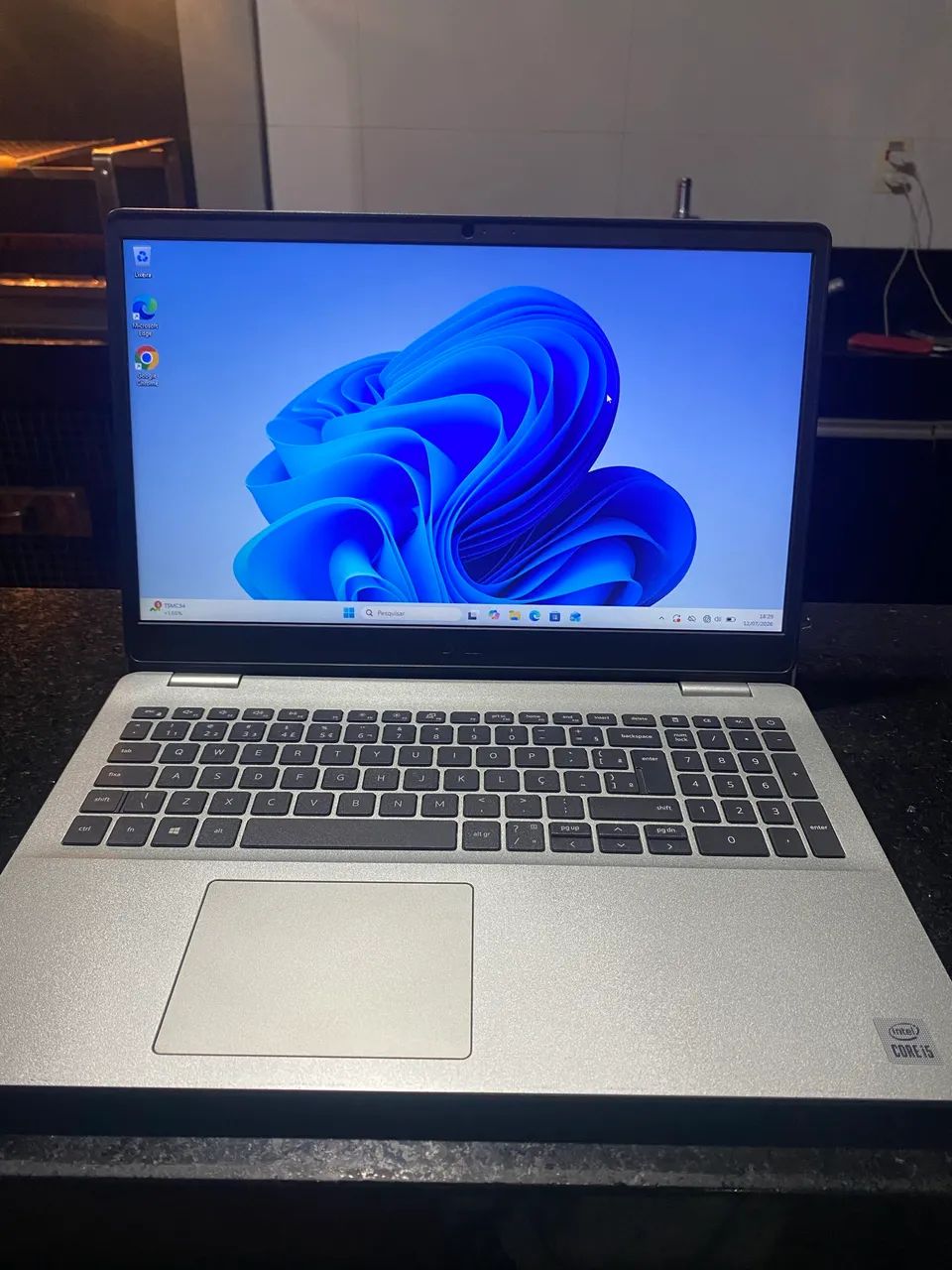 Dell Inspiron 3501
