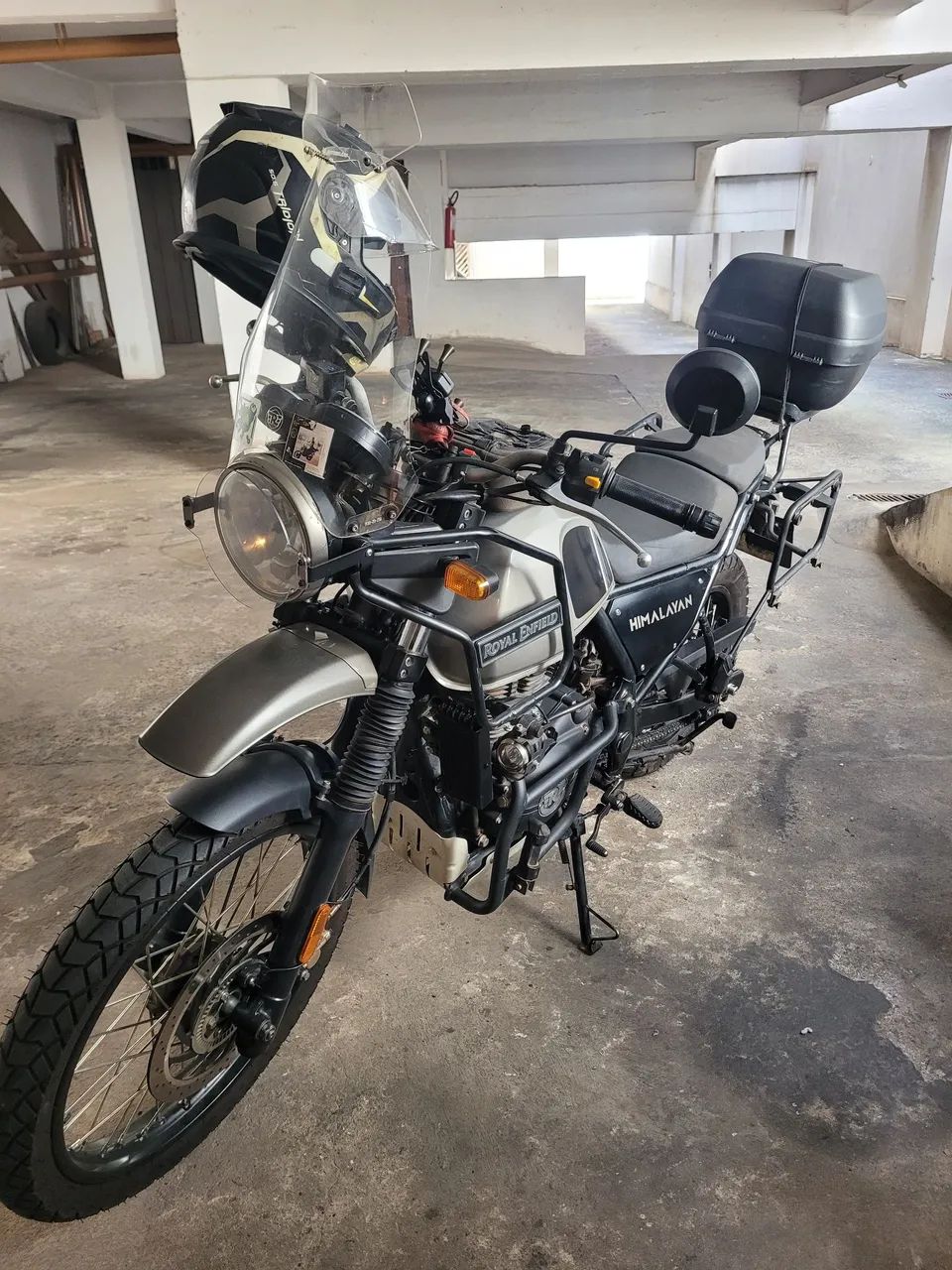 Himalayan 411 em ótimo estado!!!!