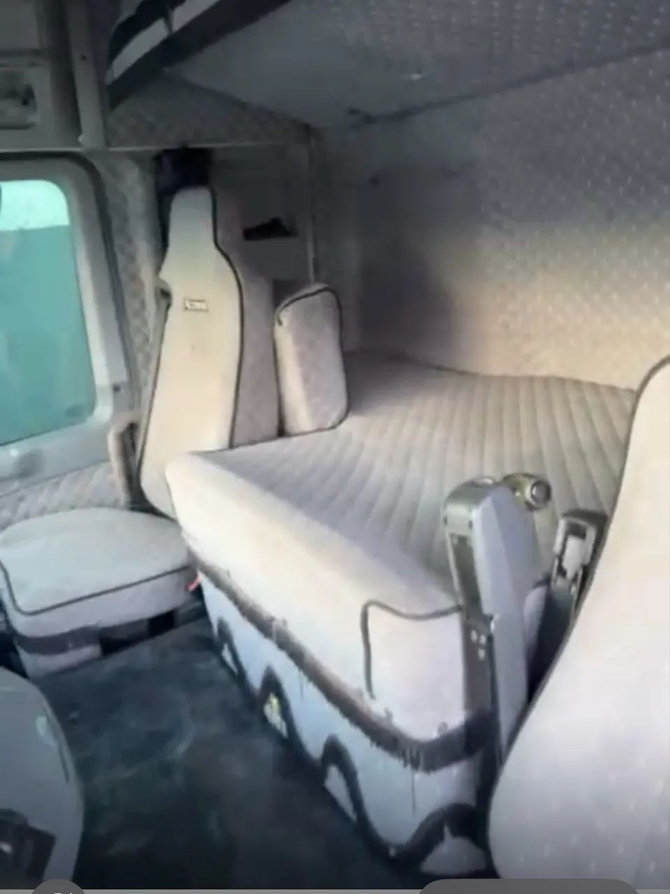 Caminhão Mercedes  2546 6x2 - Foto 7