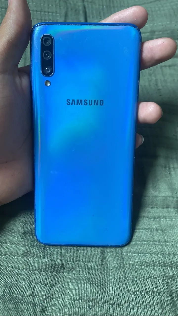 Estou vendendo este celular 