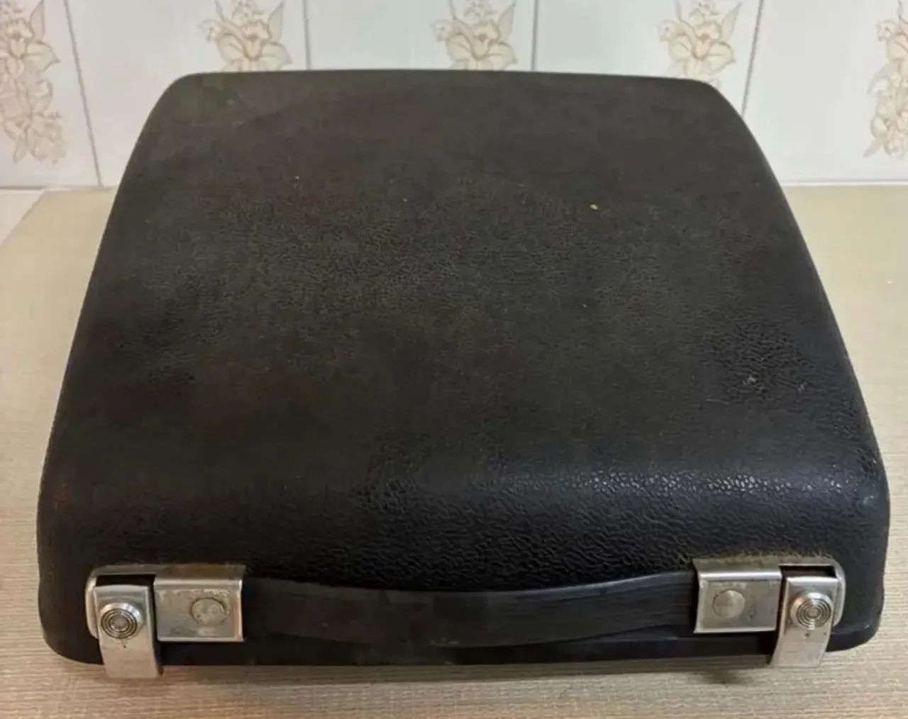 Máquina de escrever vintage - Foto 3