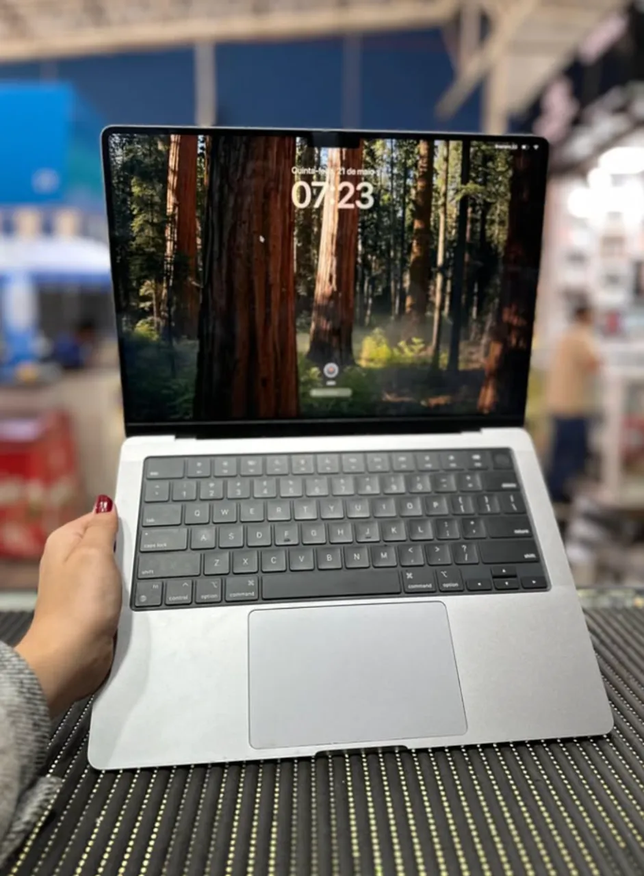 MacBook Pro 2019 i9 1TB 16 RAM - Garantia - Loja física