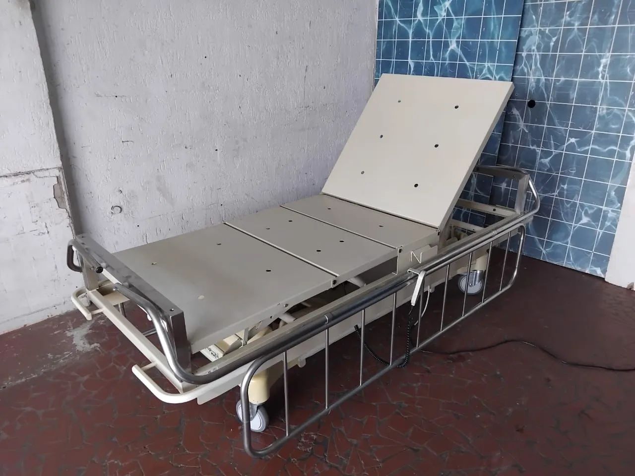Cama hospitalar elétrica 8 movimentos.  - Foto 5