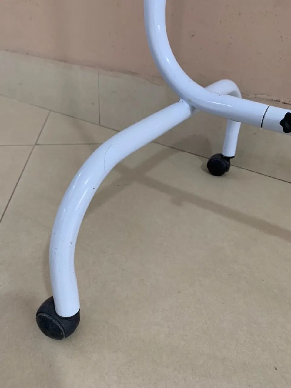 Vendo Arara de Roupas  - Foto 4