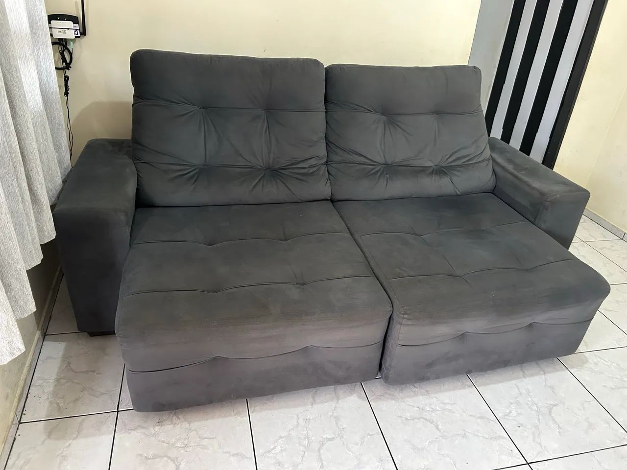 Sofá Retrátil - cinza