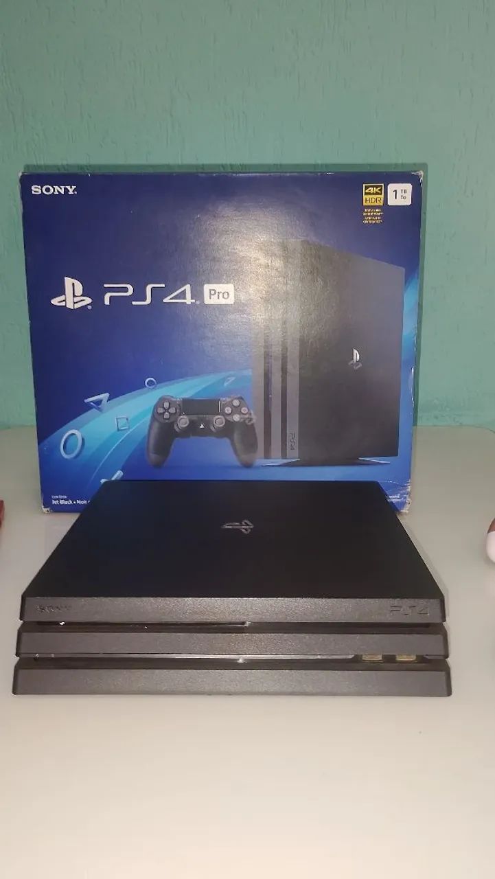 Vendo PS4 pro excelente estado.