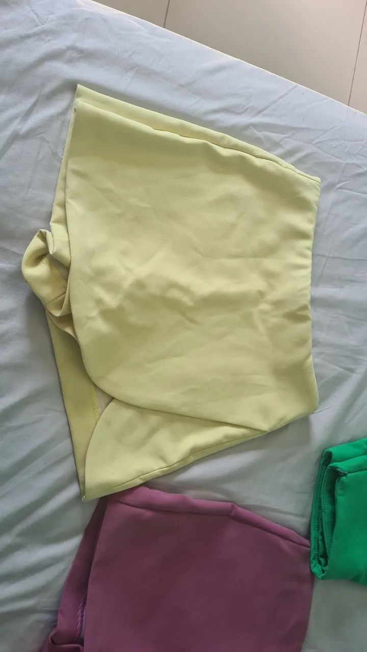 Short zara tamanho  p 35 cada. 