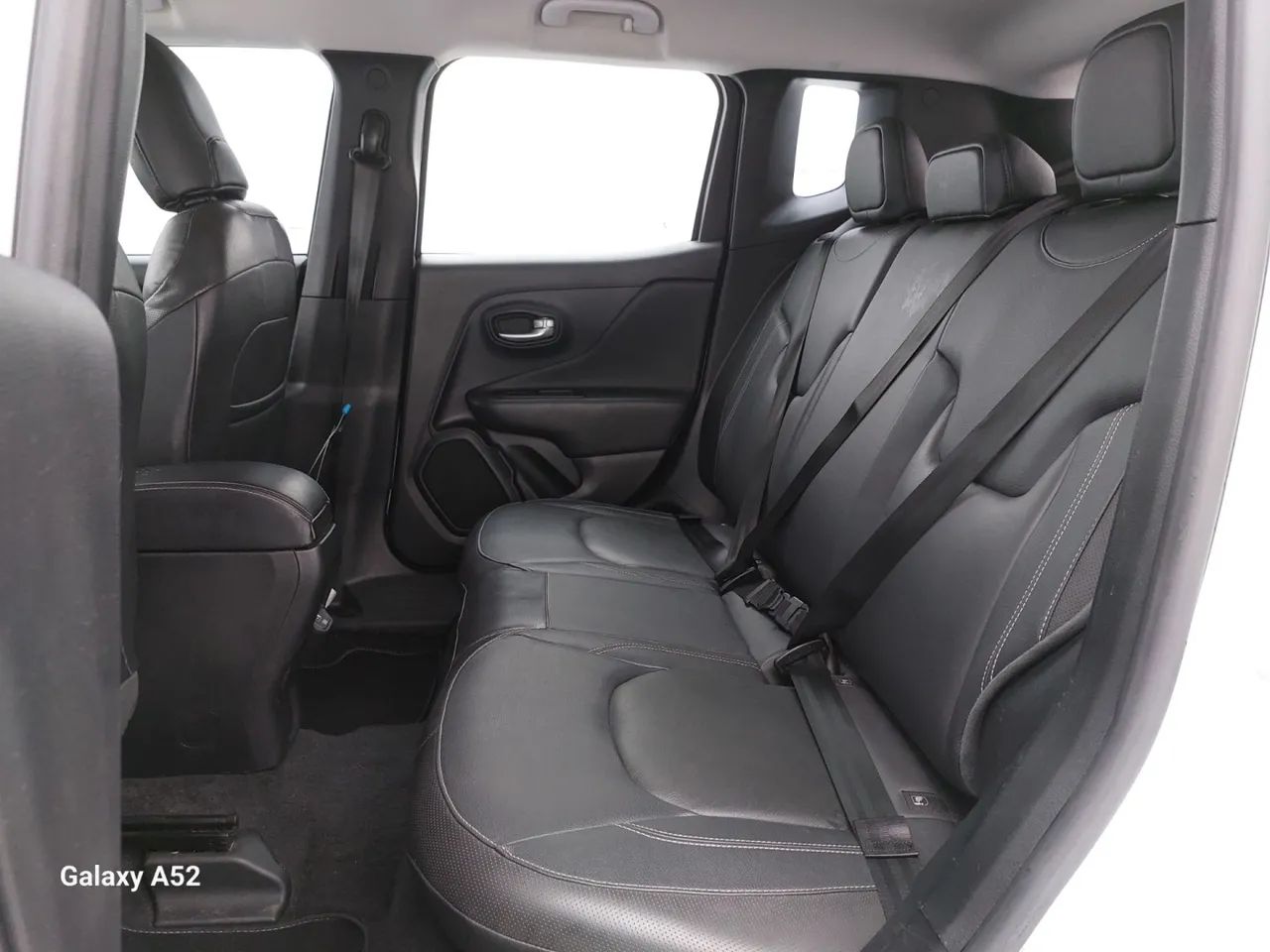 Jeep Renegade Long. T270 1.3 TB 4x2 Flex Aut., foto 17 de 18