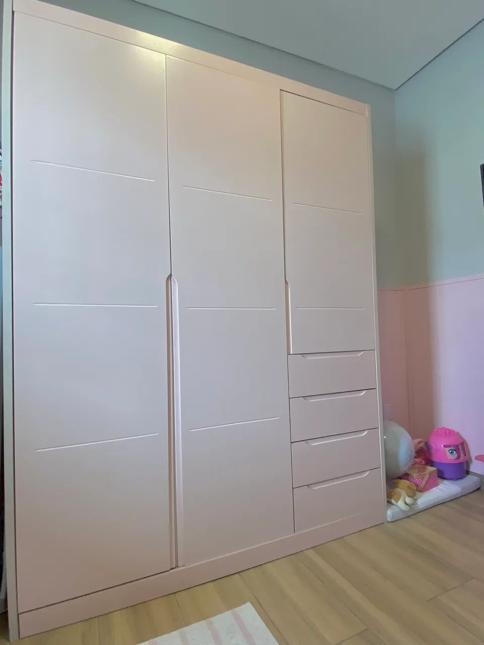 Guarda roupa rosa em laca  - Foto 2