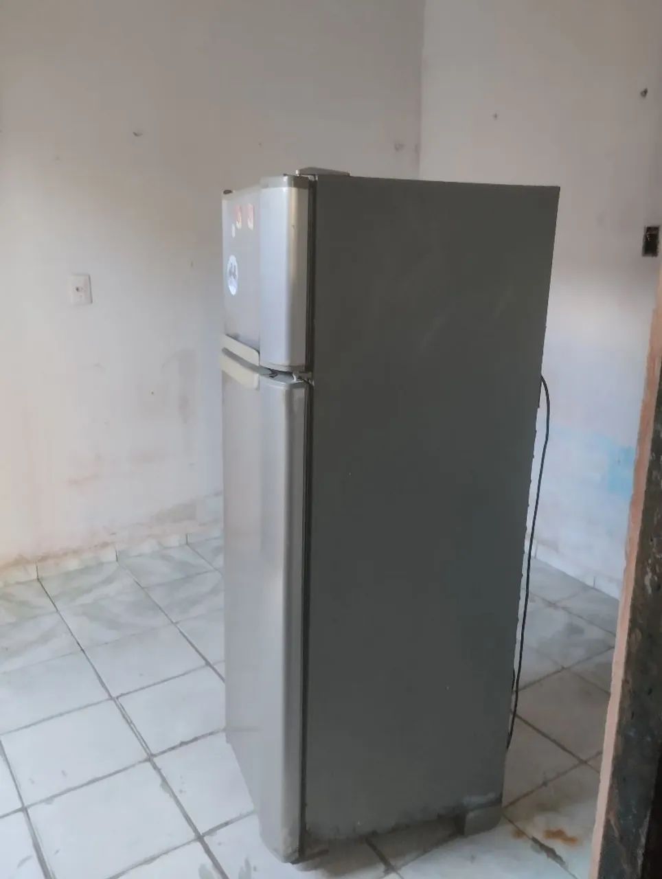 Geladeira para vender  - Foto 2