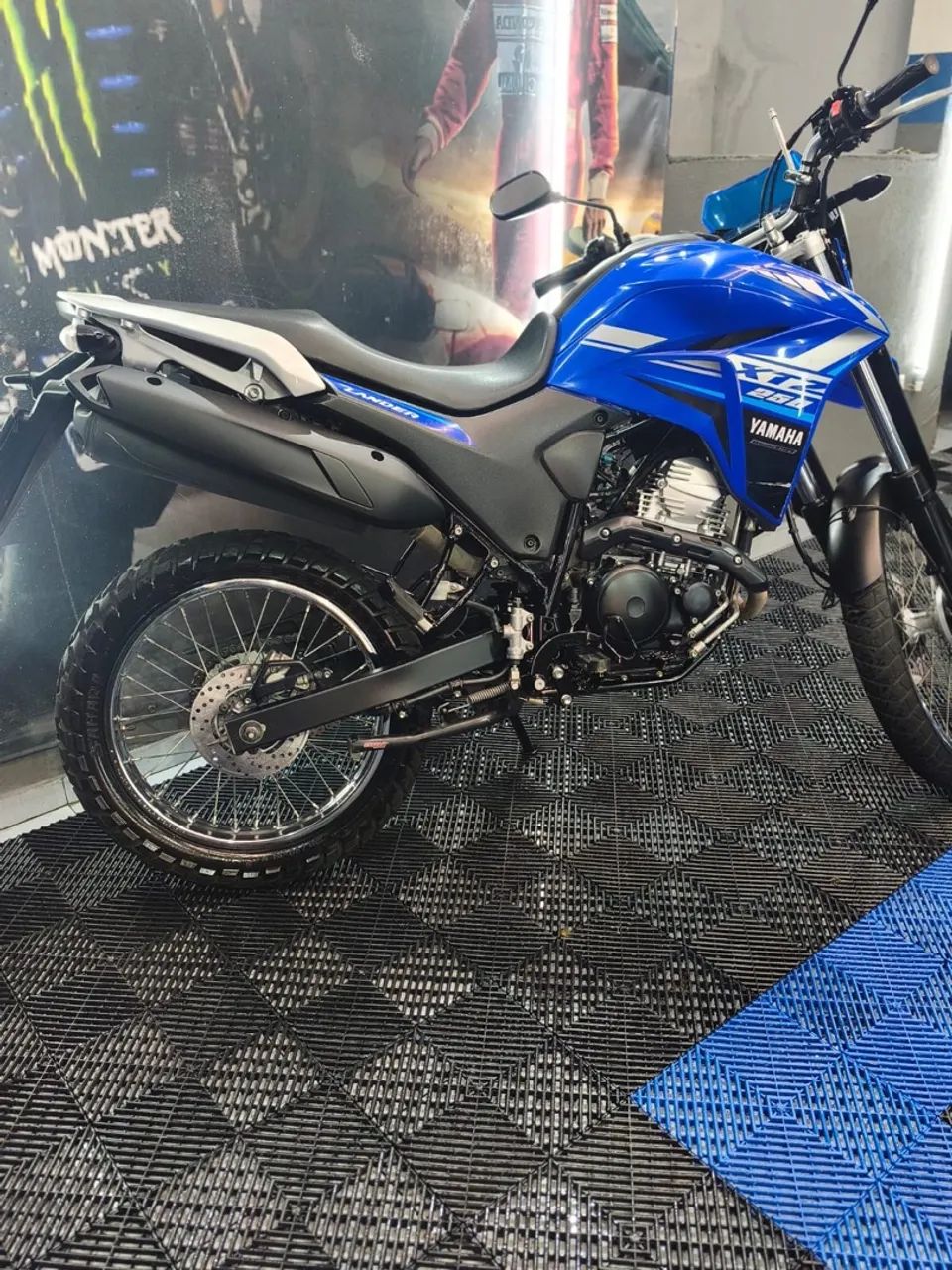 Lander semi nova