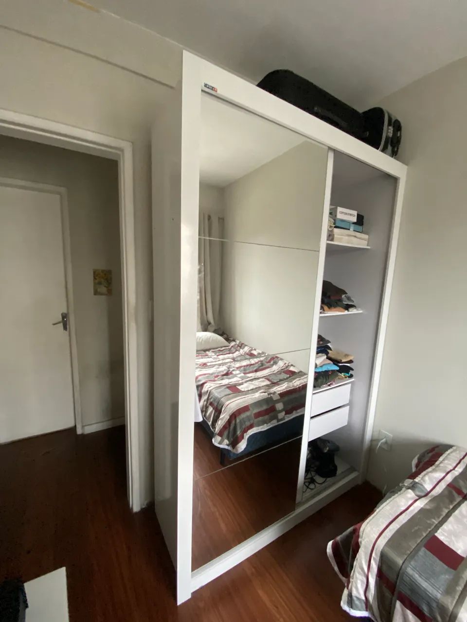 Guarda-roupa Carraro, com 2 portas de correr e espelho - Foto 3