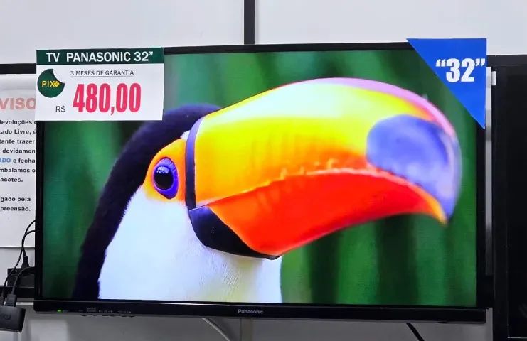 TV  PANASONIC 32. Usada, com 3 meses de garantia.