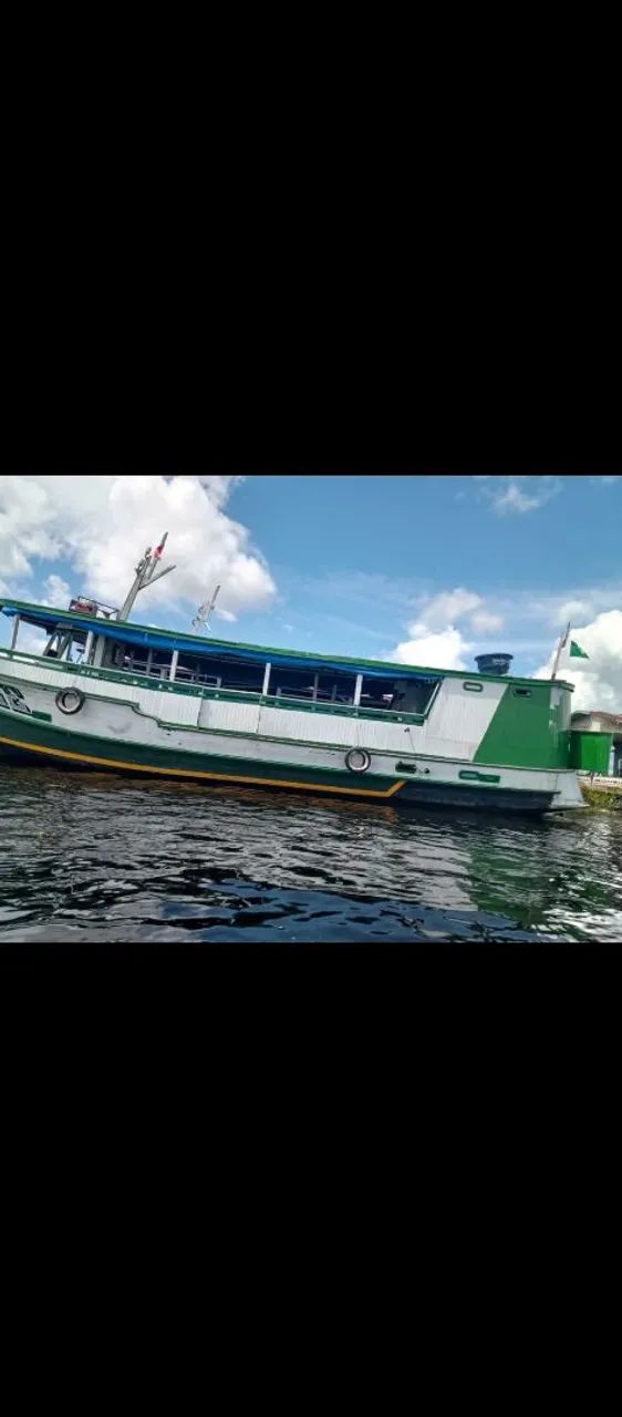 Vende _se este barco ....