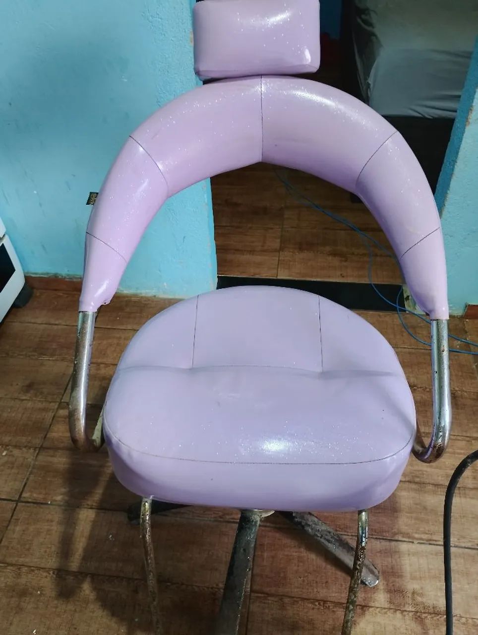 Cadera pra salao poucas vezes usada e bem conservada  - Foto 2