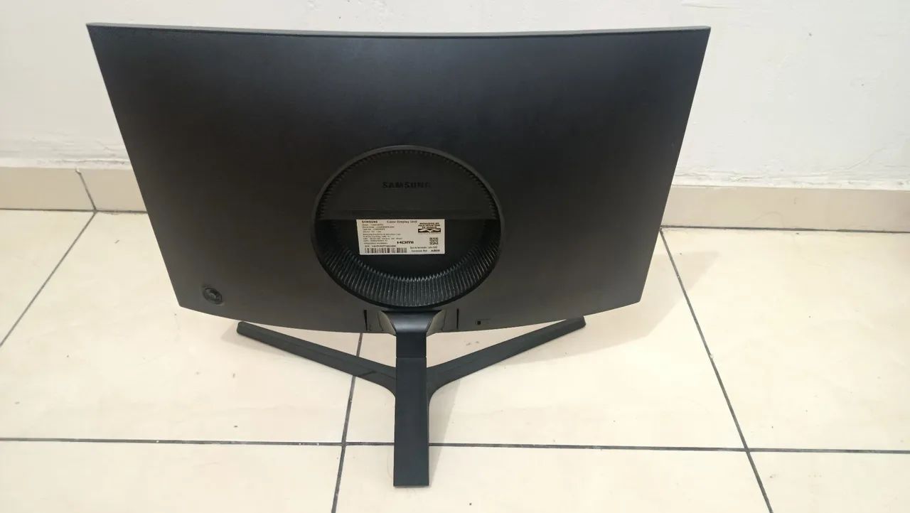 Monitor LED Curvo 24' FULL HD(1920x1080), Taxa 144 Hz - Série CRG50  - Foto 3