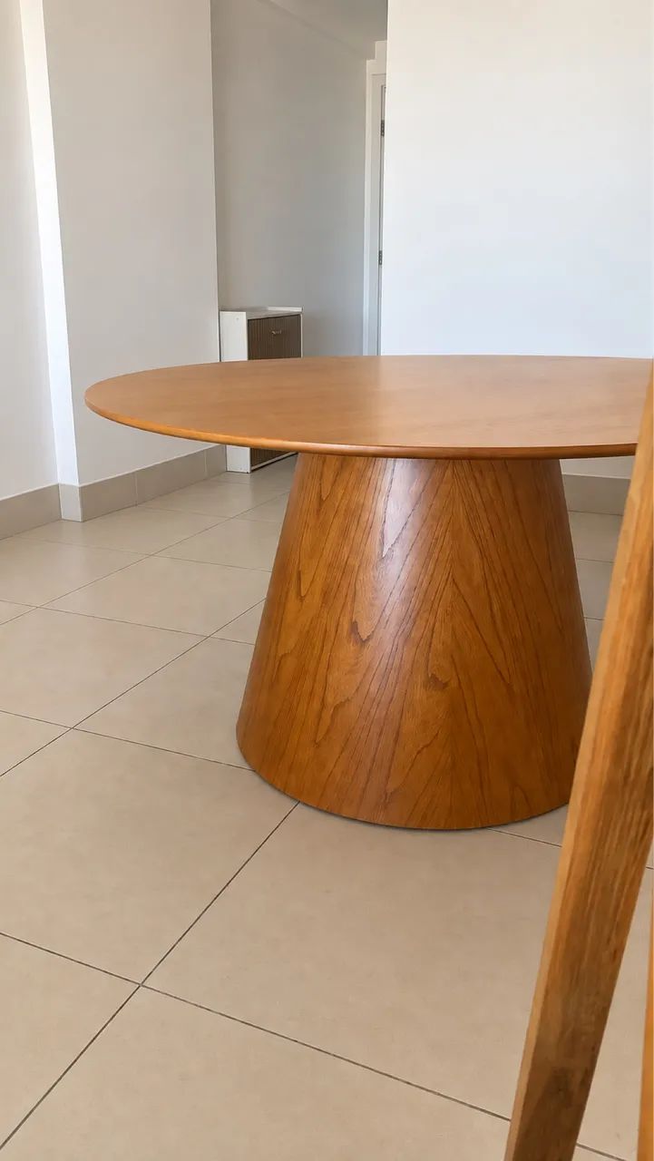 Mesa de jantar redonda nova 