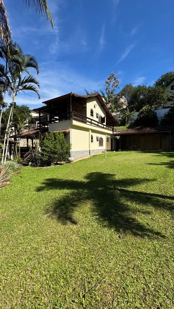 Guapimirim - Casa em condomínio com 3 quartos.