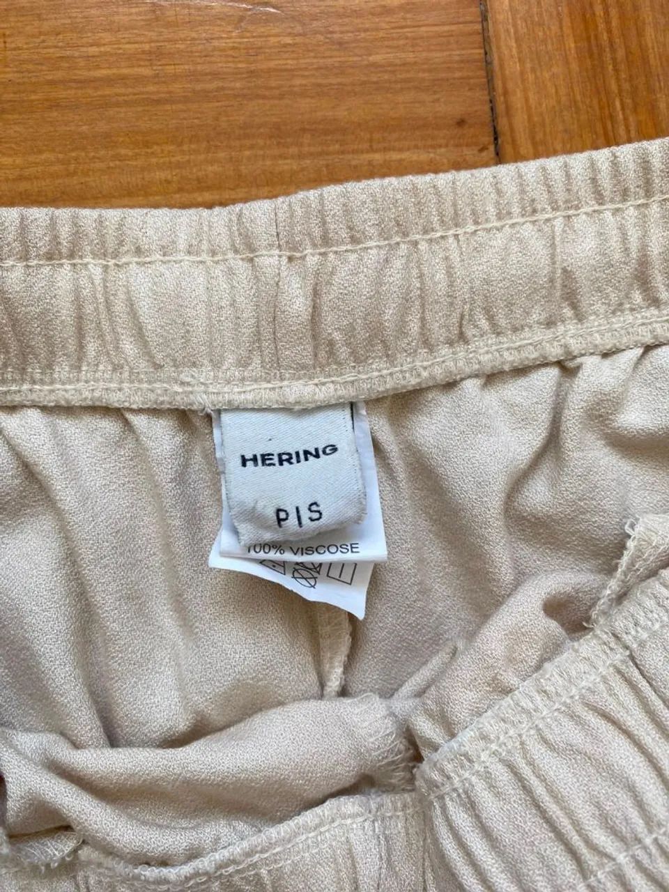 calça hering off white tamanho P VV - Foto 3