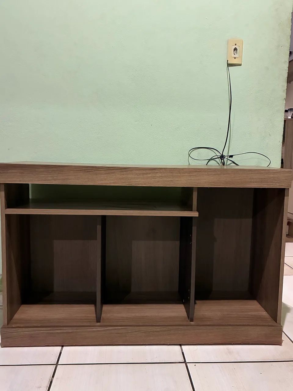 Vendo Rack de rodinhas para sala  - Foto 2