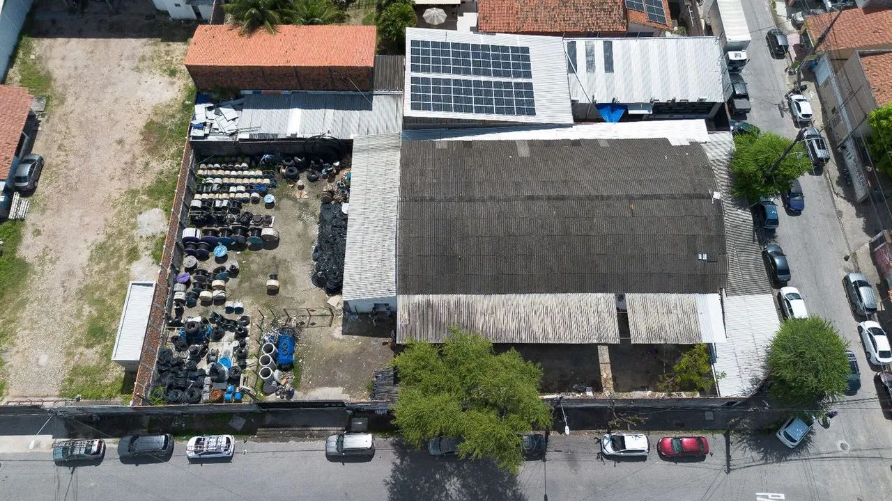 GALPÃO COMERCIAL  1.514,70 m² DE TERRENO  R$ 2.200.000