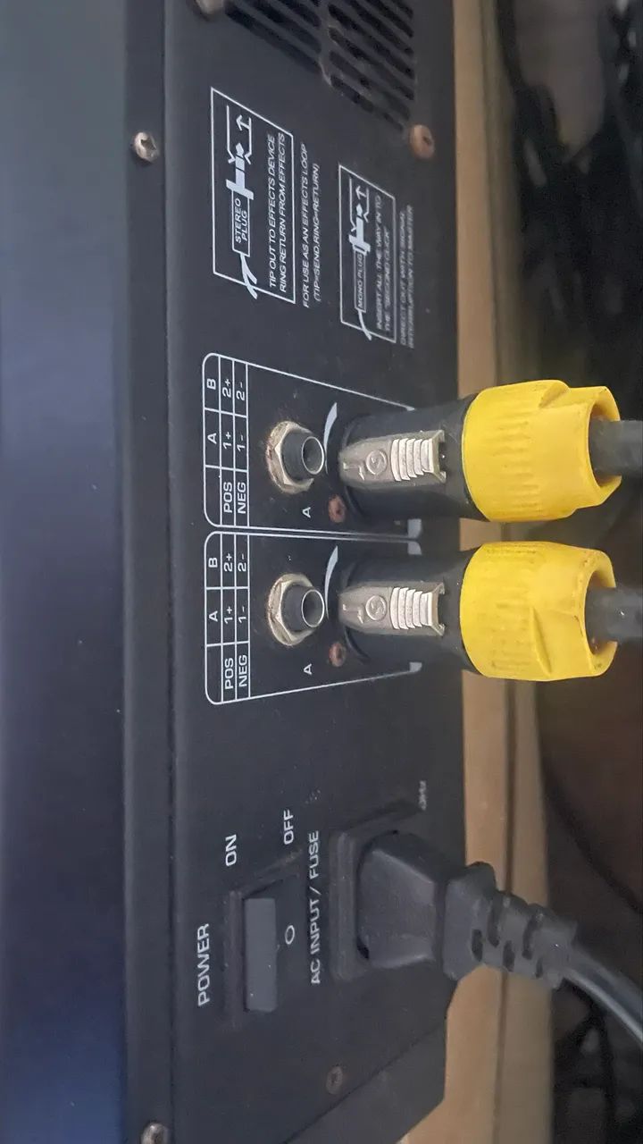 Mesa de som 220w