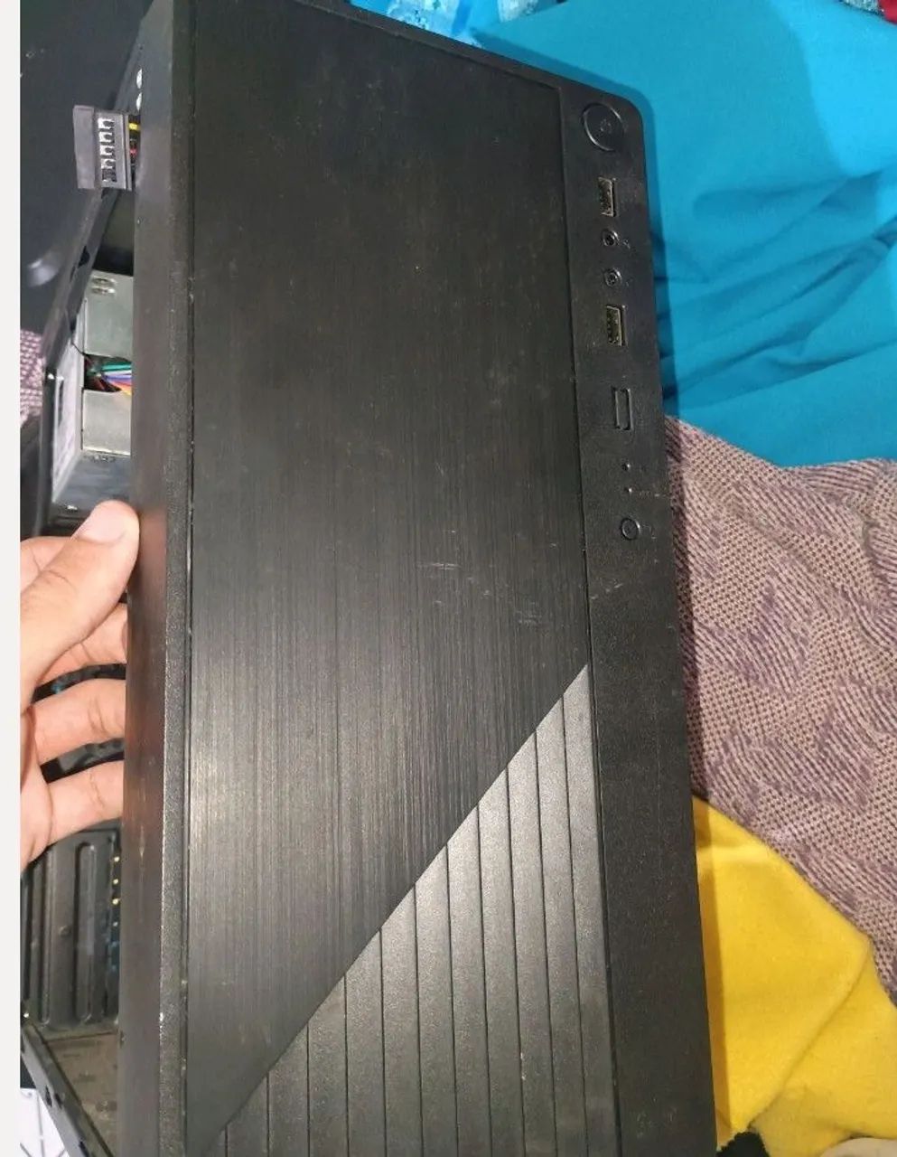 Gabinete com peças  - Foto 3